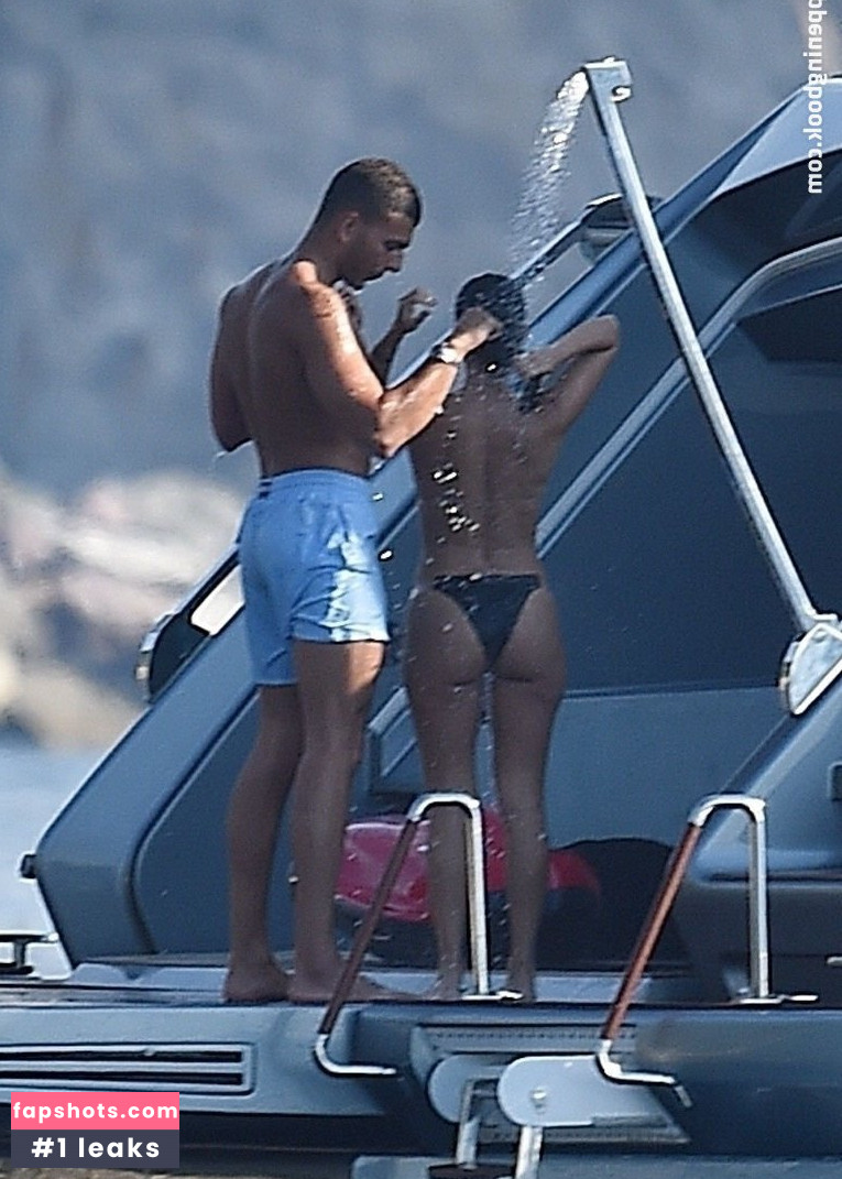 Kourtney Kardashian Nude Leaks OnlyFans Photos #860 - LeakJerk