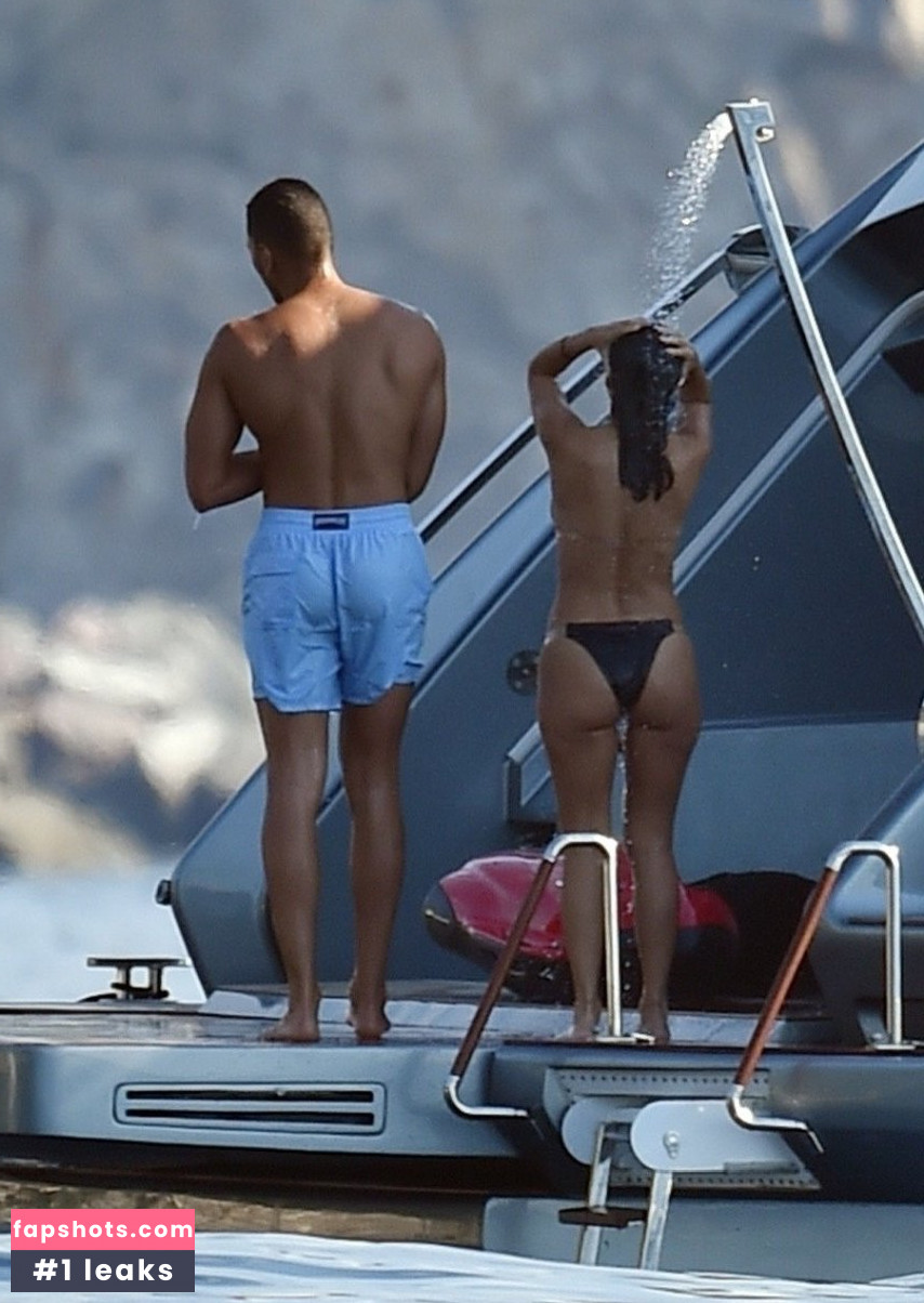 Kourtney Kardashian Nude Leaks OnlyFans Photos #866 - LeakJerk