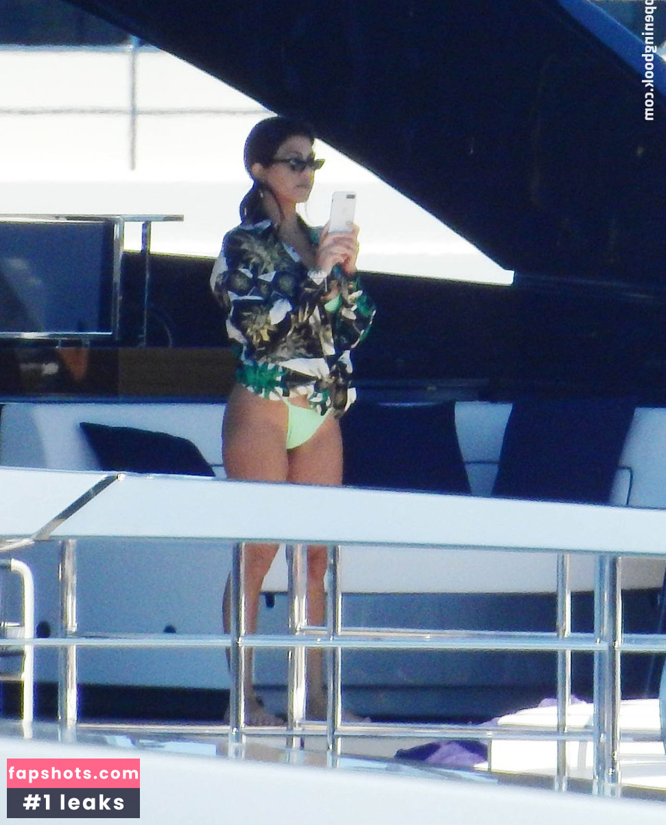 Kourtney Kardashian Nude Leaks OnlyFans Photos #888 - LeakJerk