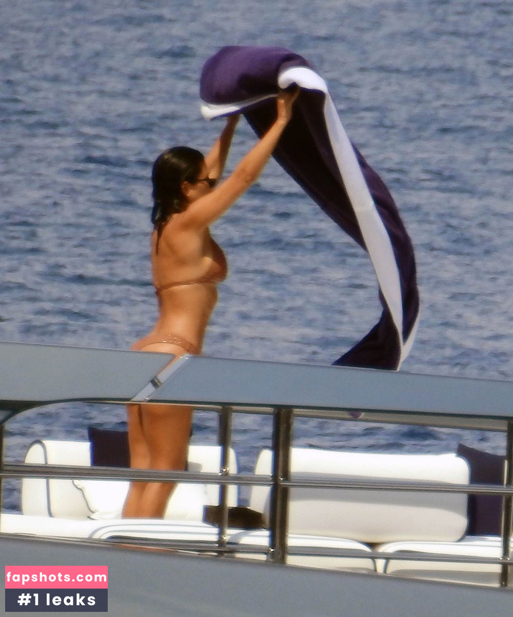 Kourtney Kardashian Nude Leaks OnlyFans Photos #891 - LeakJerk