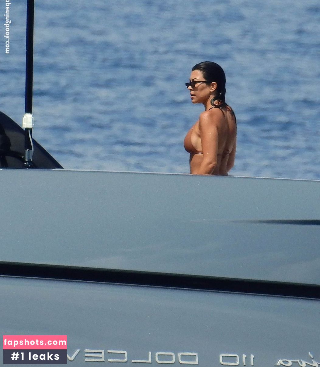 Kourtney Kardashian Nude Leaks OnlyFans Photos #892 - LeakJerk