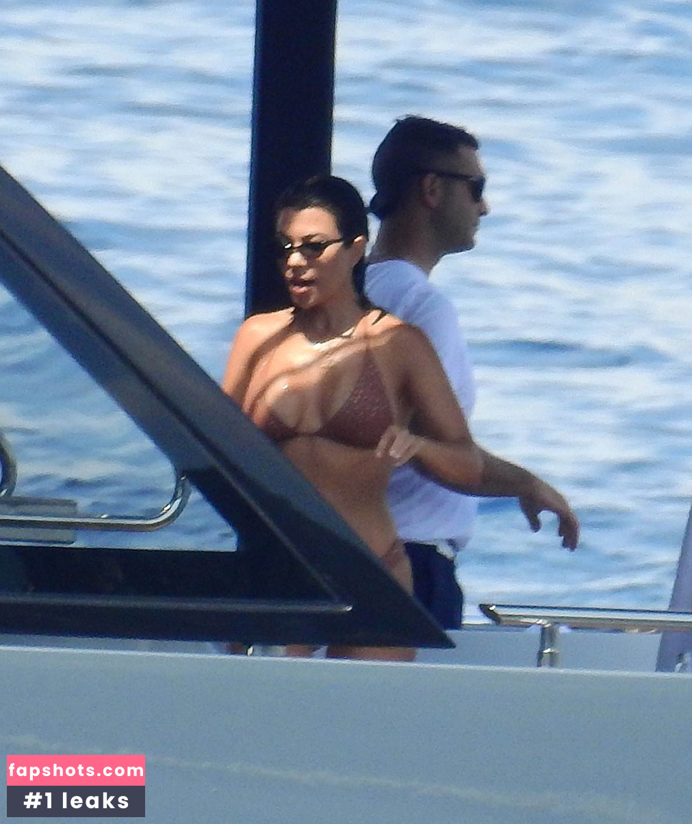 Kourtney Kardashian Nude Leaks OnlyFans Photos #894 - LeakJerk