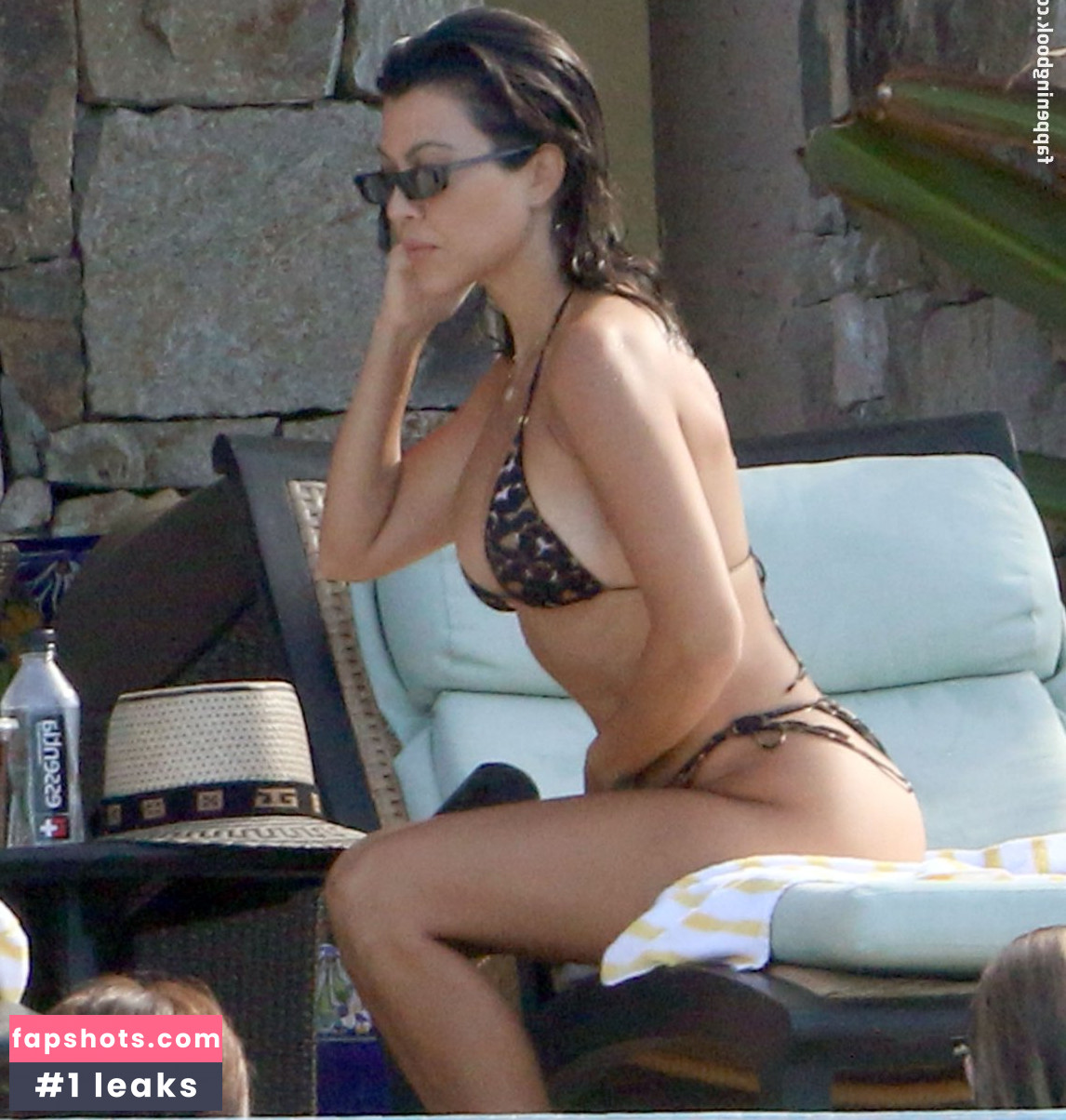 Kourtney Kardashian Nude Leaks OnlyFans Photos #901 - LeakJerk
