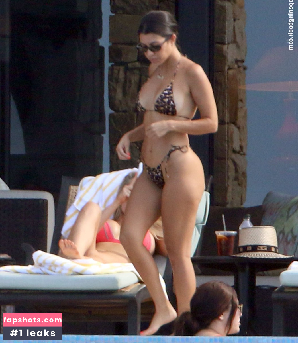 Kourtney Kardashian Nude Leaks OnlyFans Photos #908 - LeakJerk