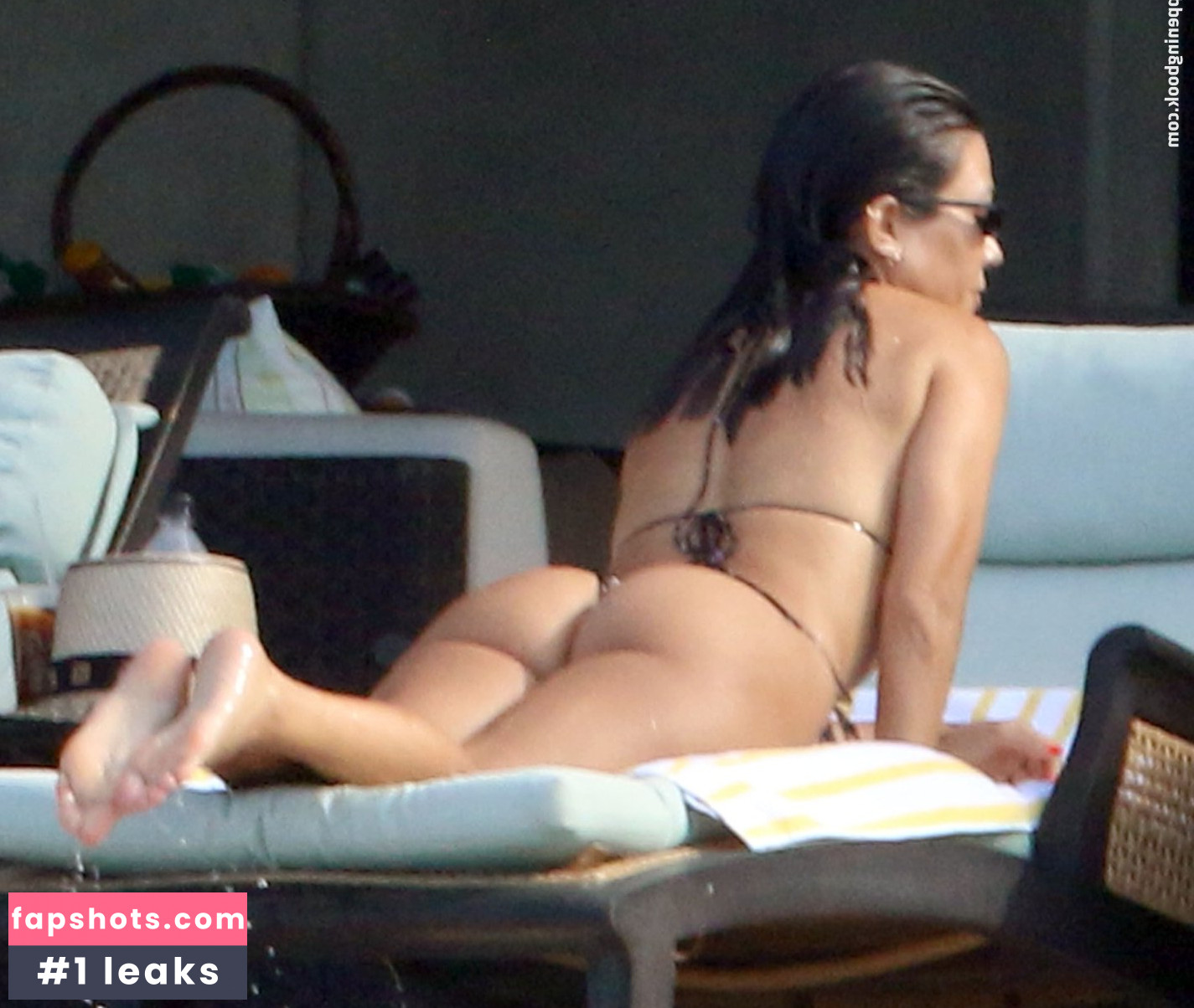 Kourtney Kardashian Nude Leaks OnlyFans Photos #912 - LeakJerk