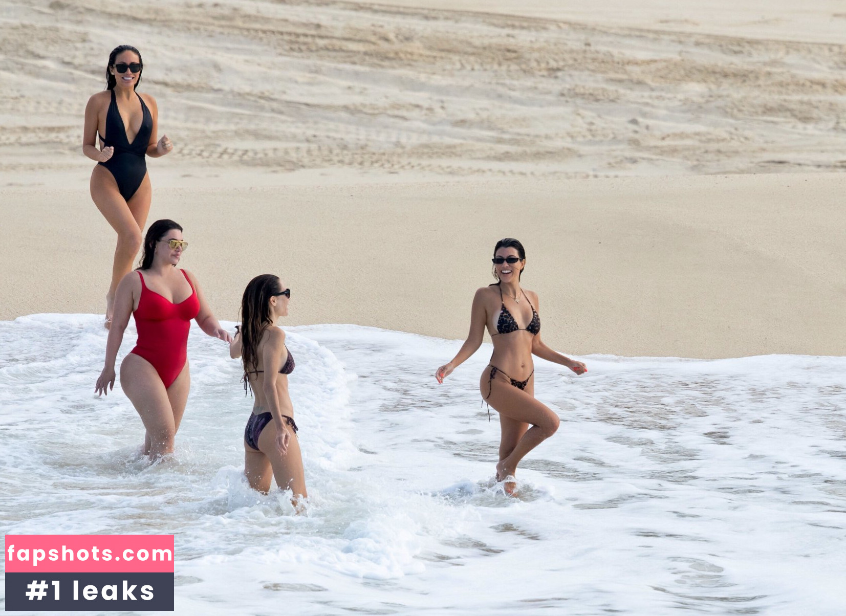 Kourtney Kardashian Nude Leaks OnlyFans Photos #956 - LeakJerk