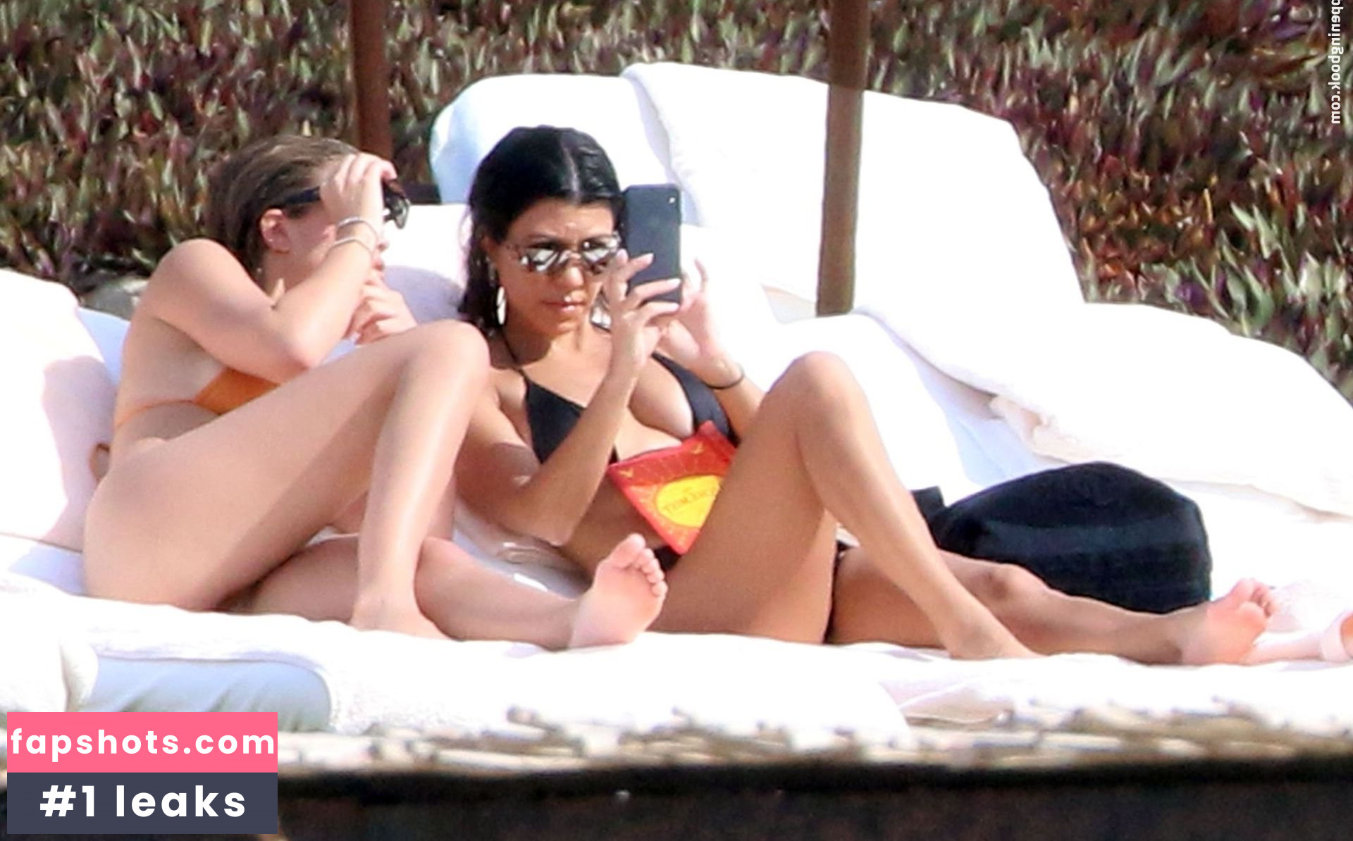 Kourtney Kardashian Nude Leaks OnlyFans Photos #987 - LeakJerk