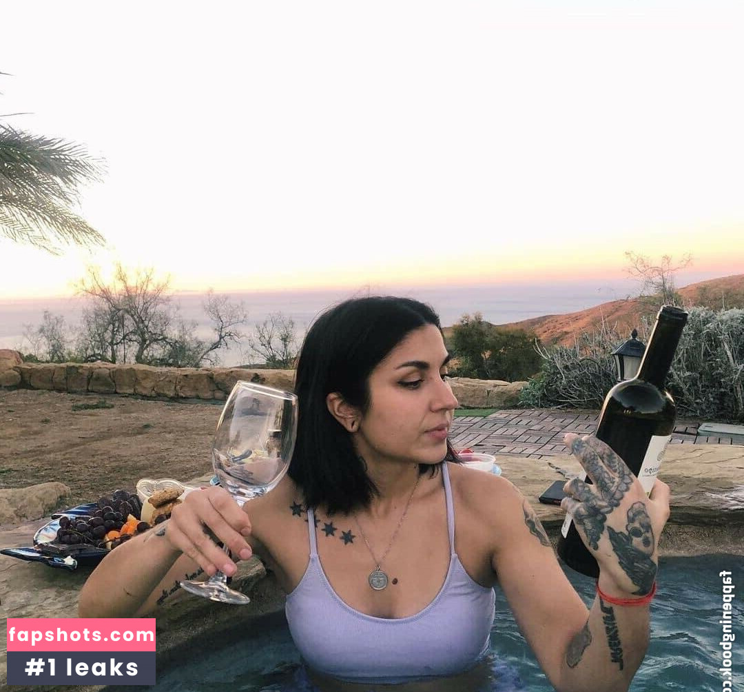 Krewella gallery photo #40