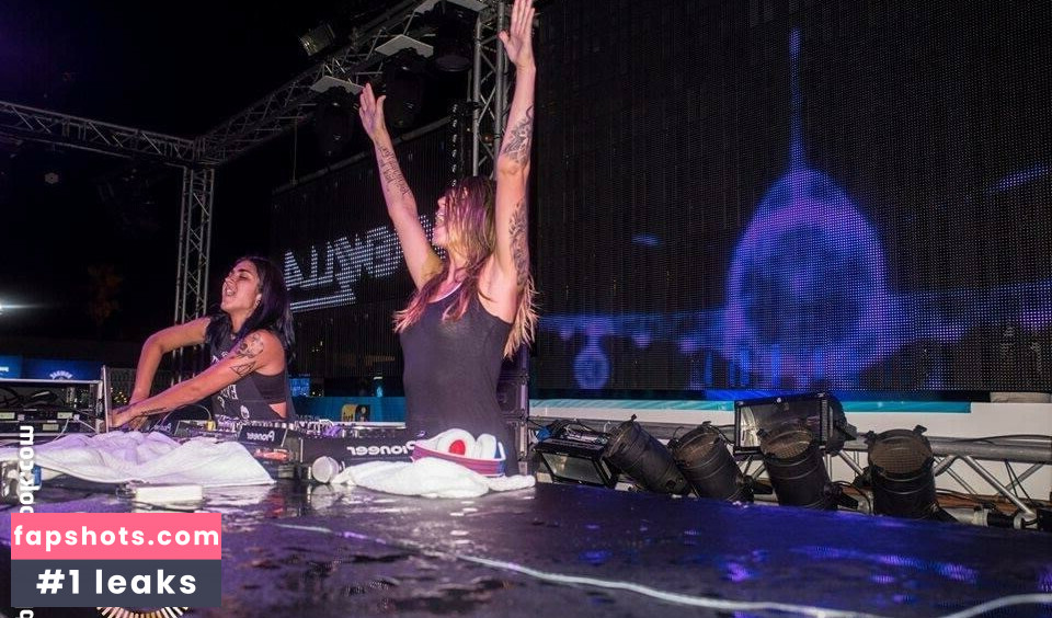 Krewella gallery photo #49