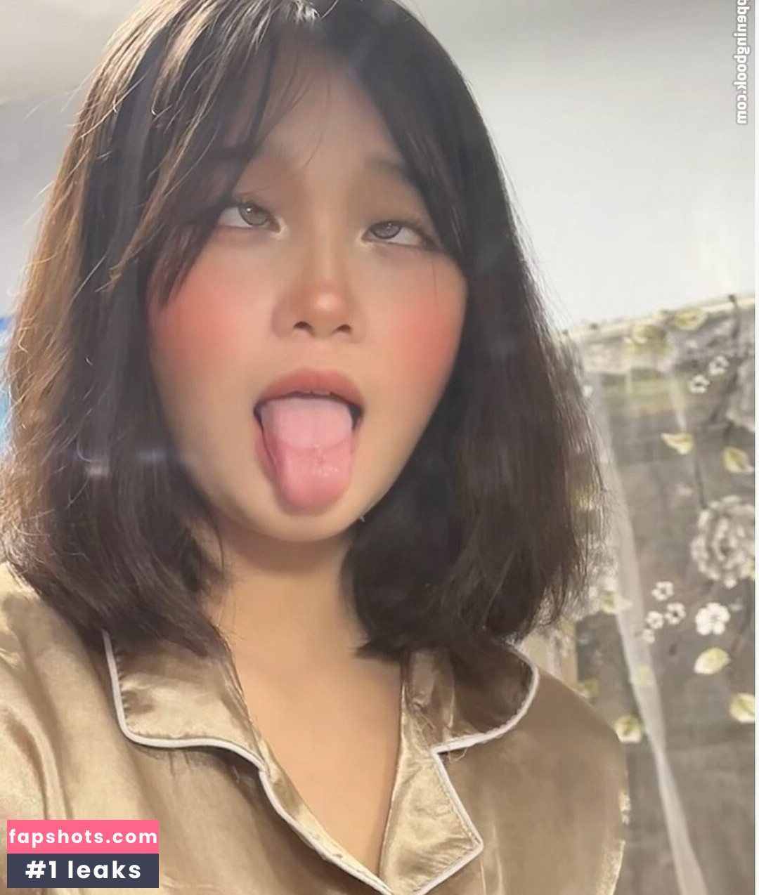 Krilla Zzycy Guimbal gallery photo #4