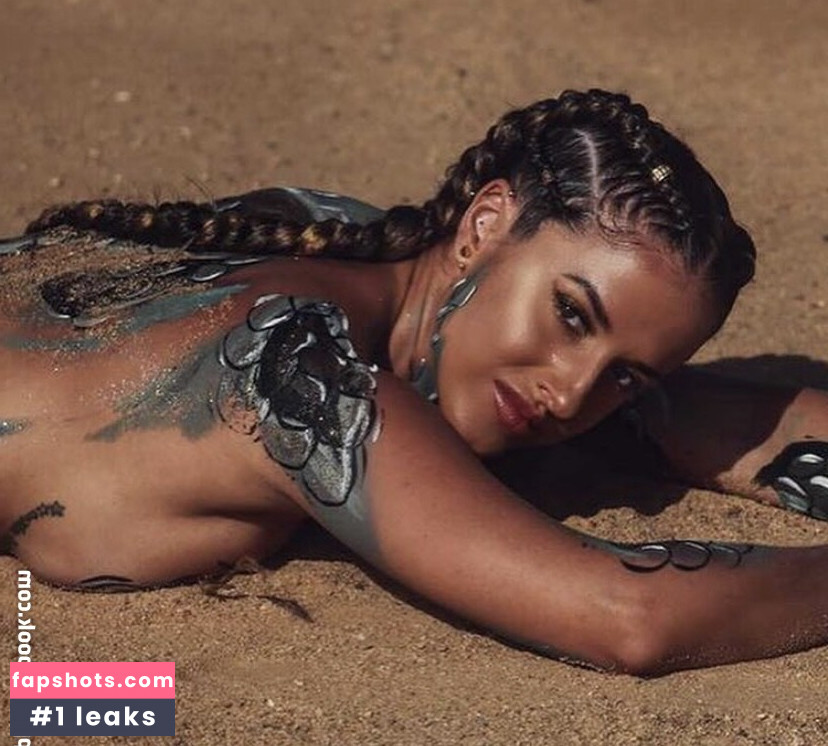 Kris Tee Lee nude babe gallery