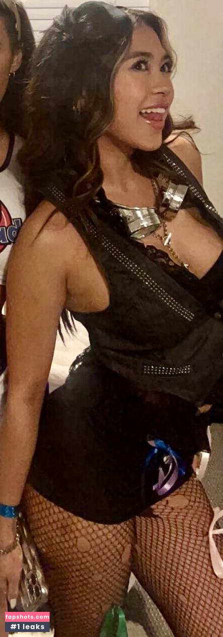 Krischelle Delgado gallery photo #19