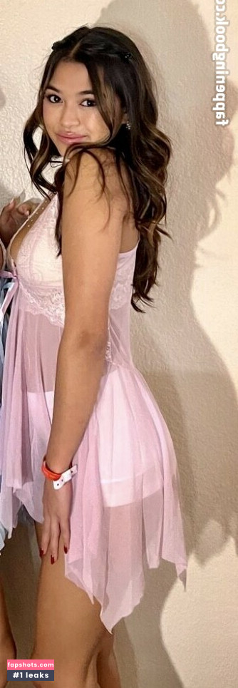 Krischelle Delgado gallery photo #21