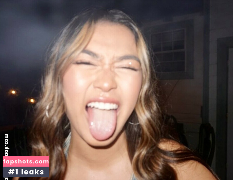 Krischelle Delgado gallery photo #27