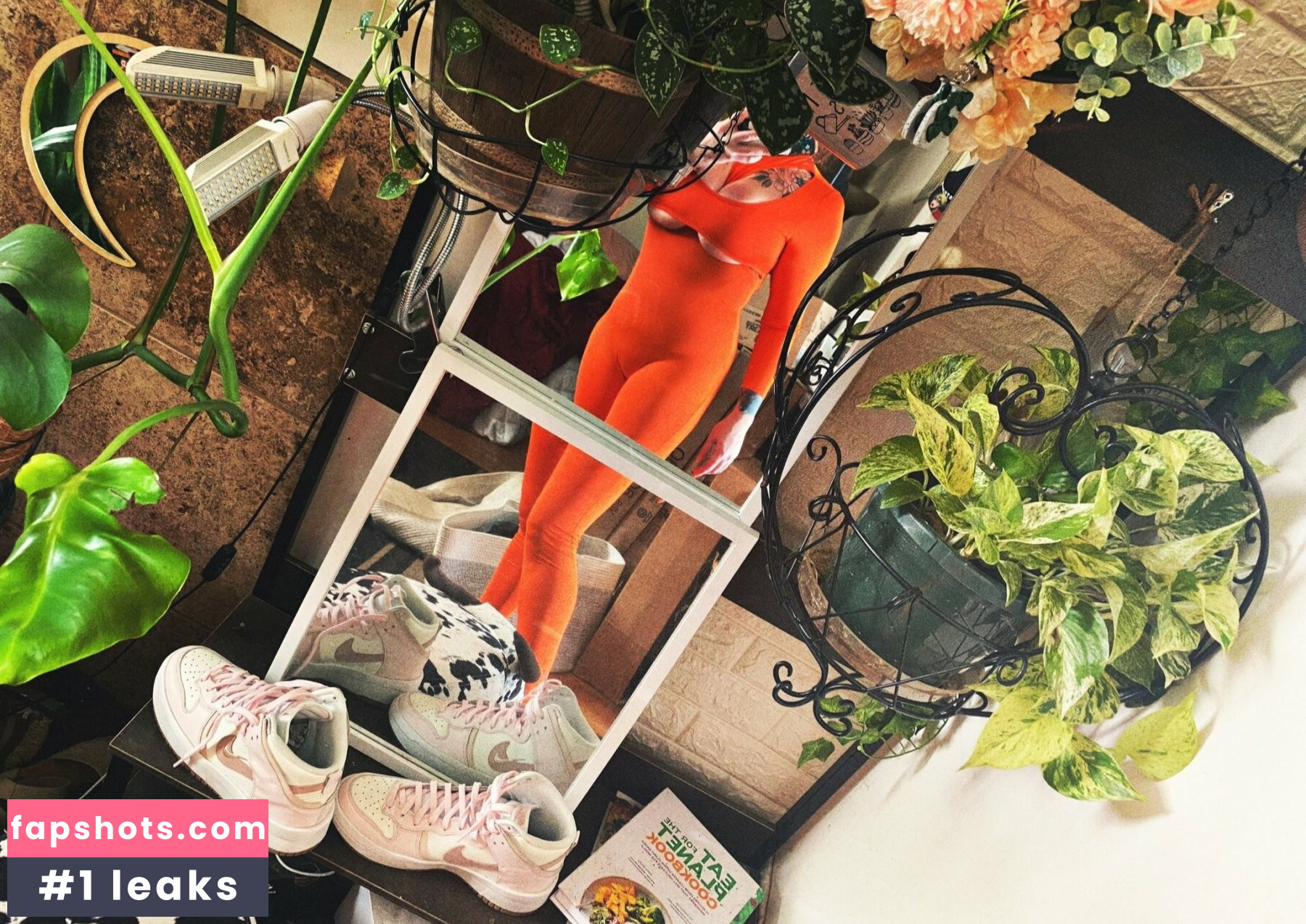 Krisp Lee gallery photo #5