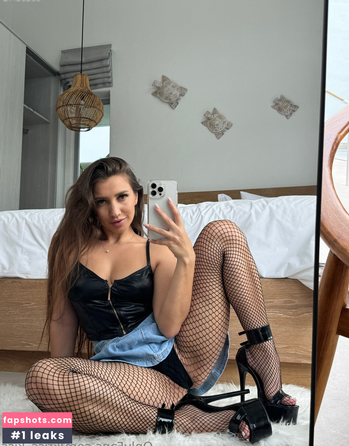 Kriss Kiss Nude Leaks OnlyFans Photos #3 - LeakJerk