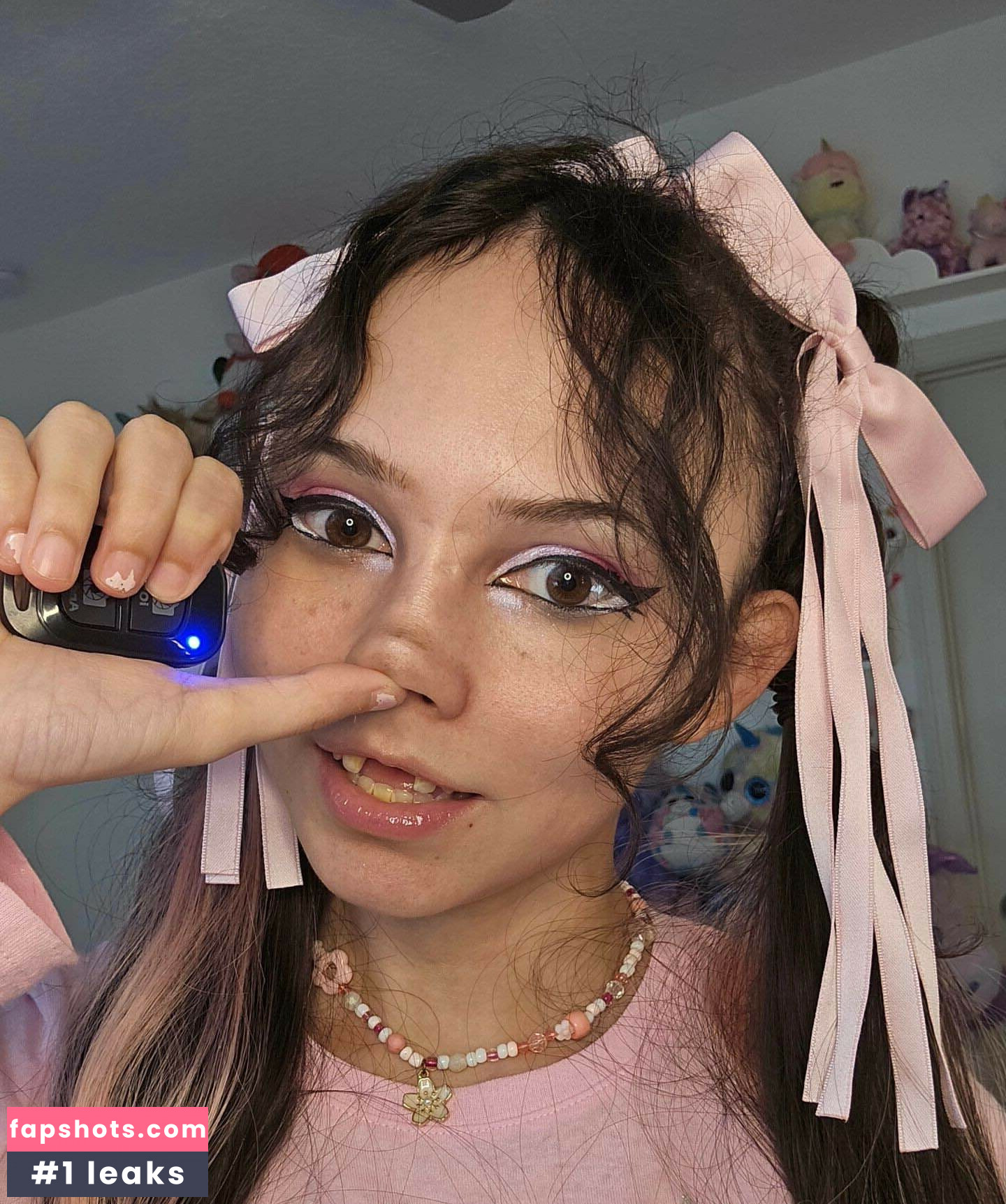 Krissi Pookie gallery photo #2