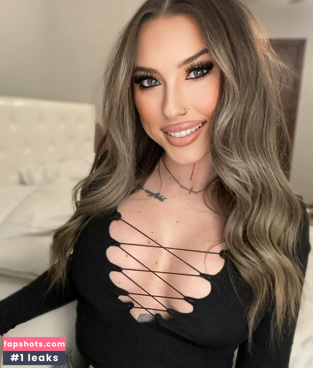 KrissyV gallery photo #6