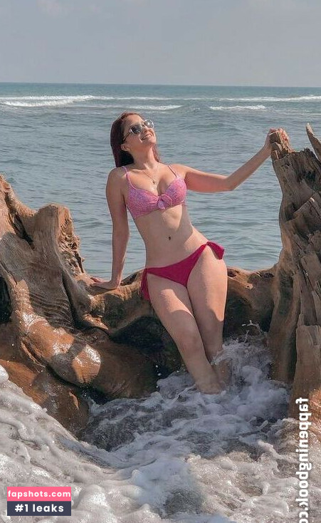 Kristell Sevilla gallery photo #4