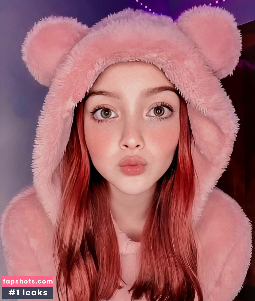 Kristell Sevilla gallery photo #6