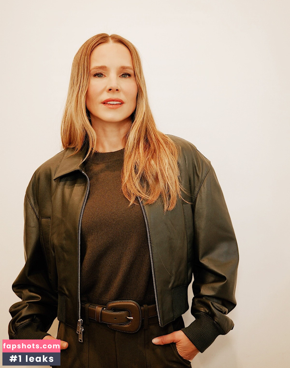 Kristen Bell gallery photo #2