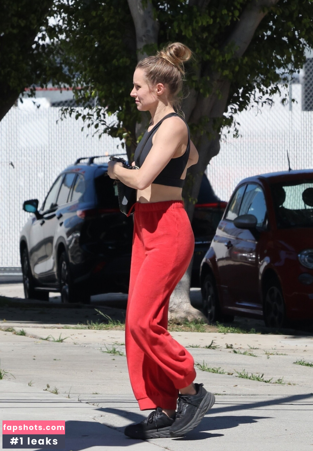 Kristen Bell gallery photo #132