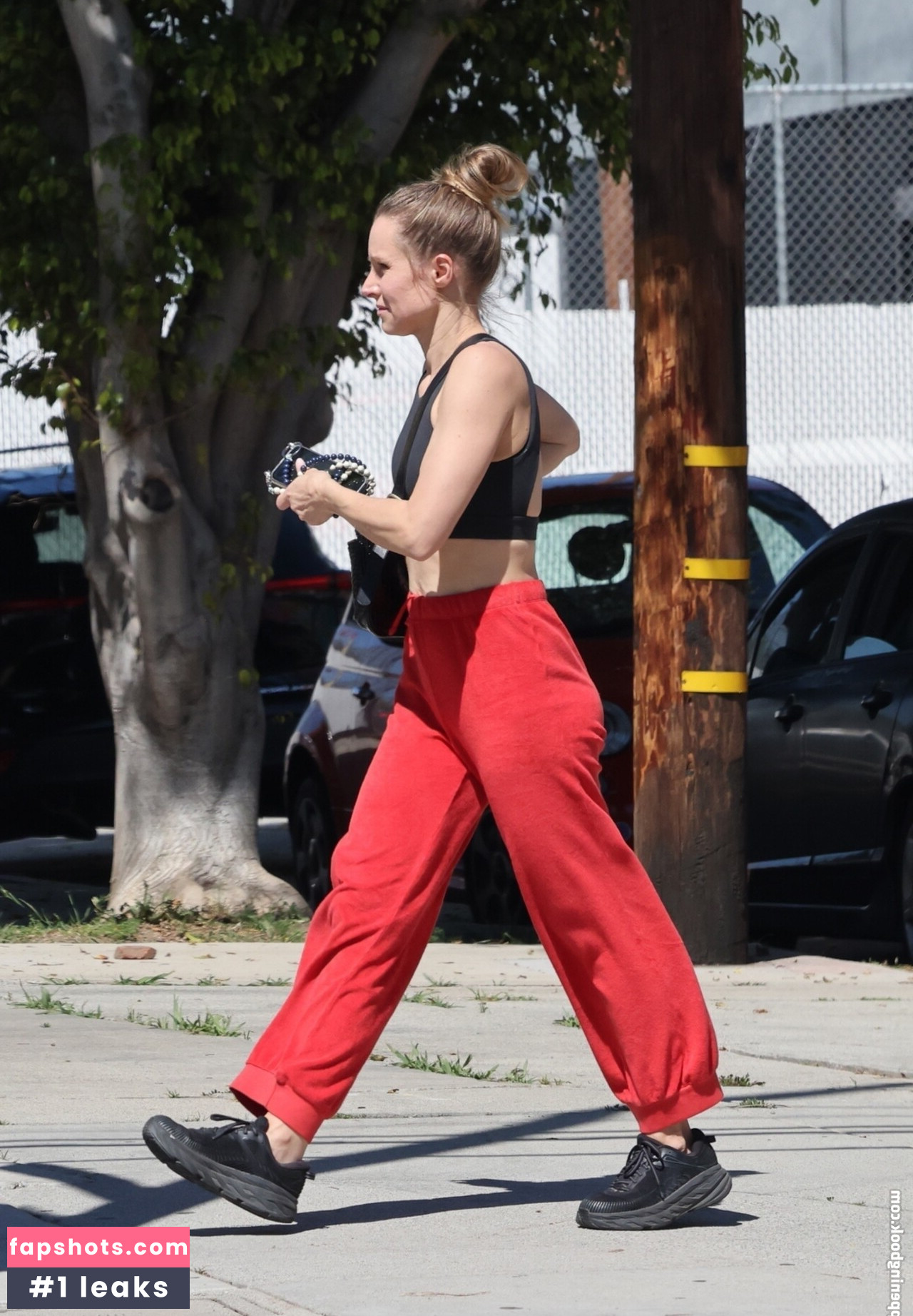 Kristen Bell gallery photo #135