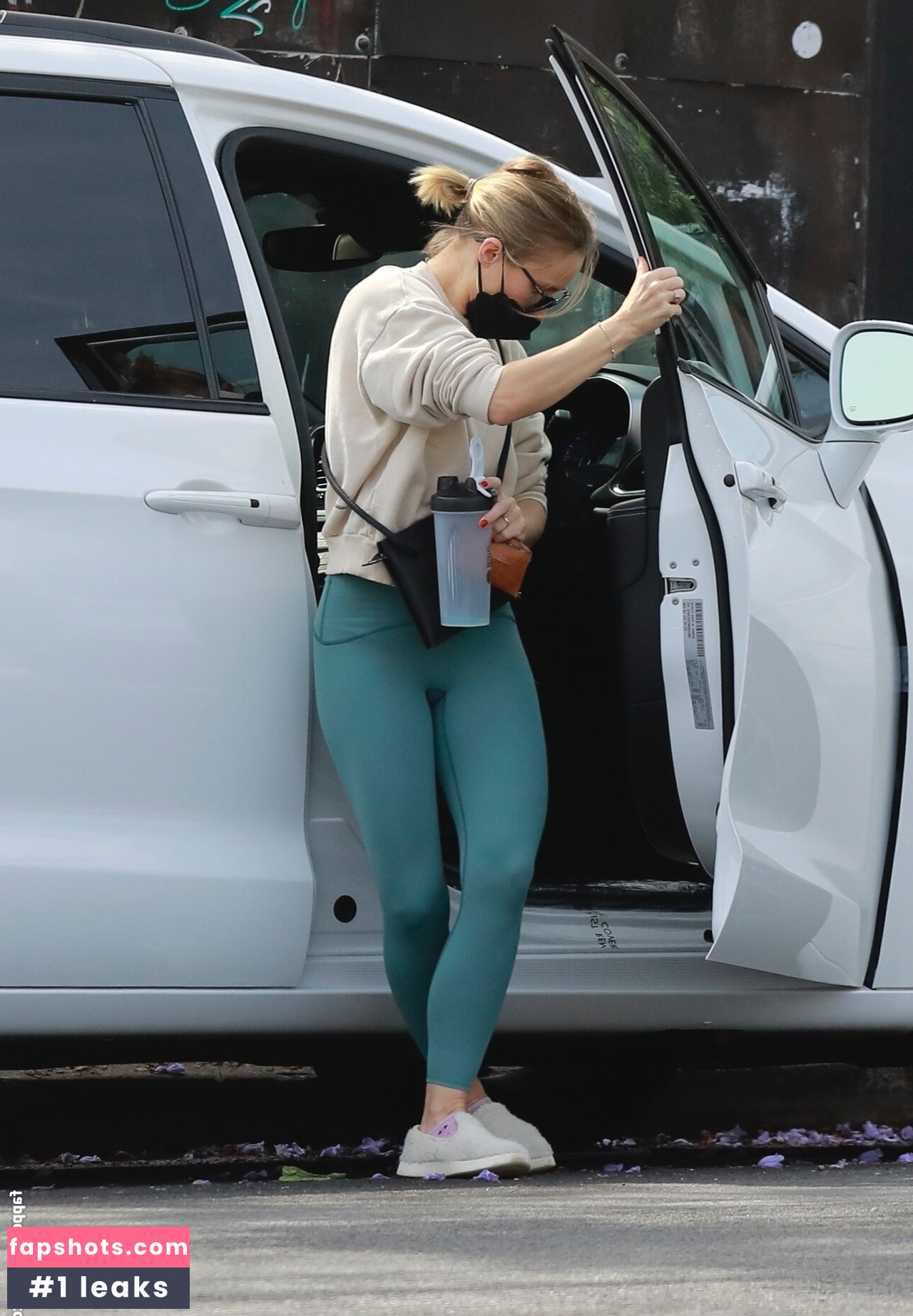 Kristen Bell gallery photo #199