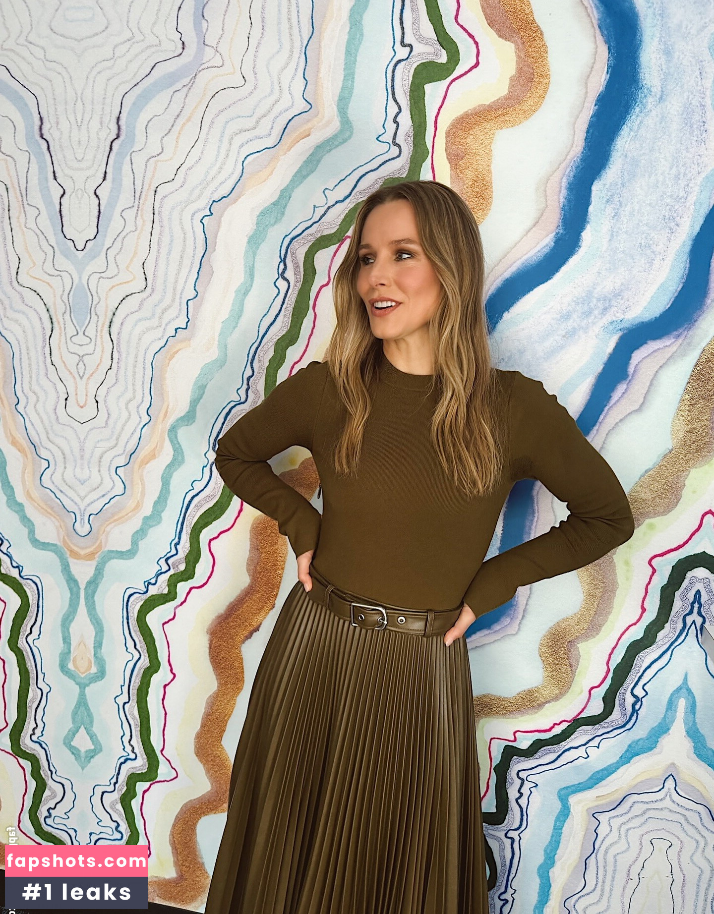 Kristen Bell gallery photo #9