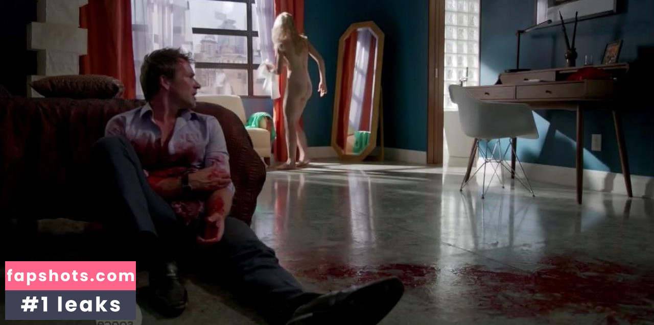 Kristen Pizycki gallery photo #9