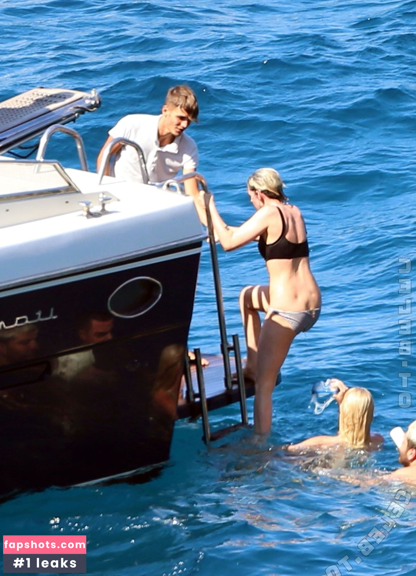 Kristen Stewart gallery photo #14