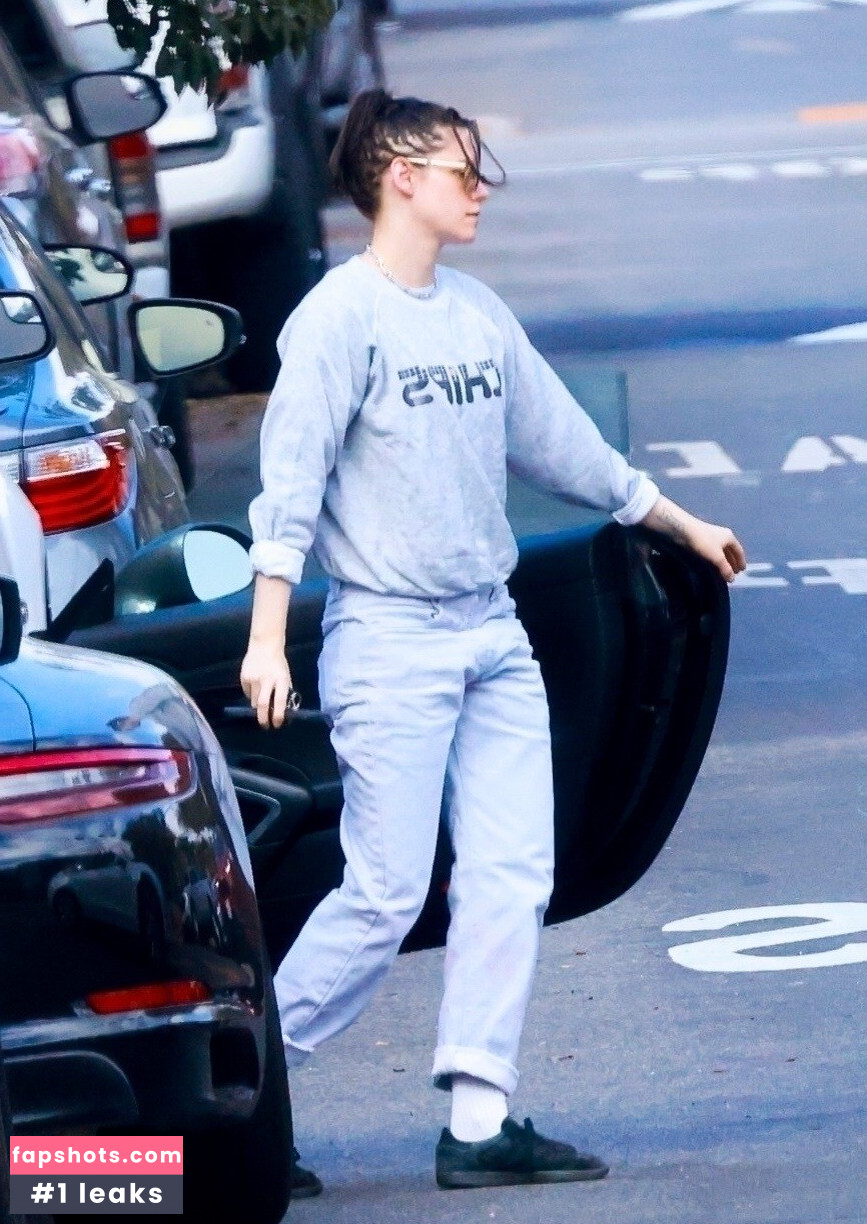 Kristen Stewart gallery photo #141