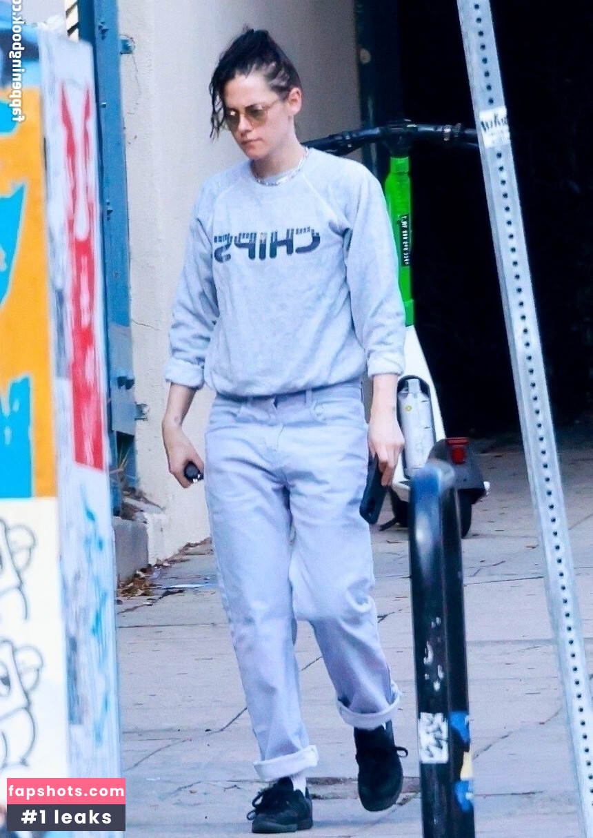 Kristen Stewart gallery photo #142