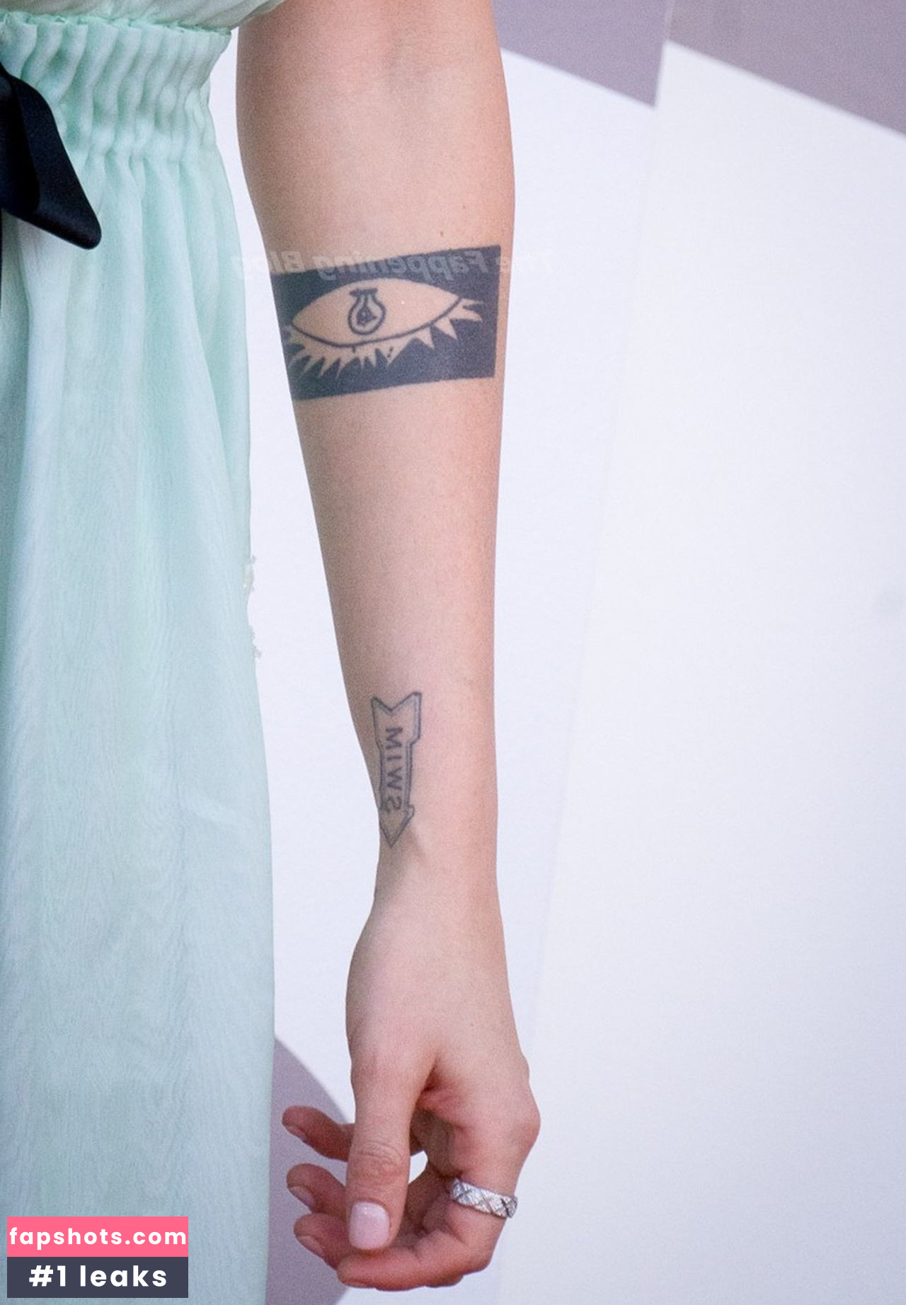 Kristen Stewart gallery photo #1499