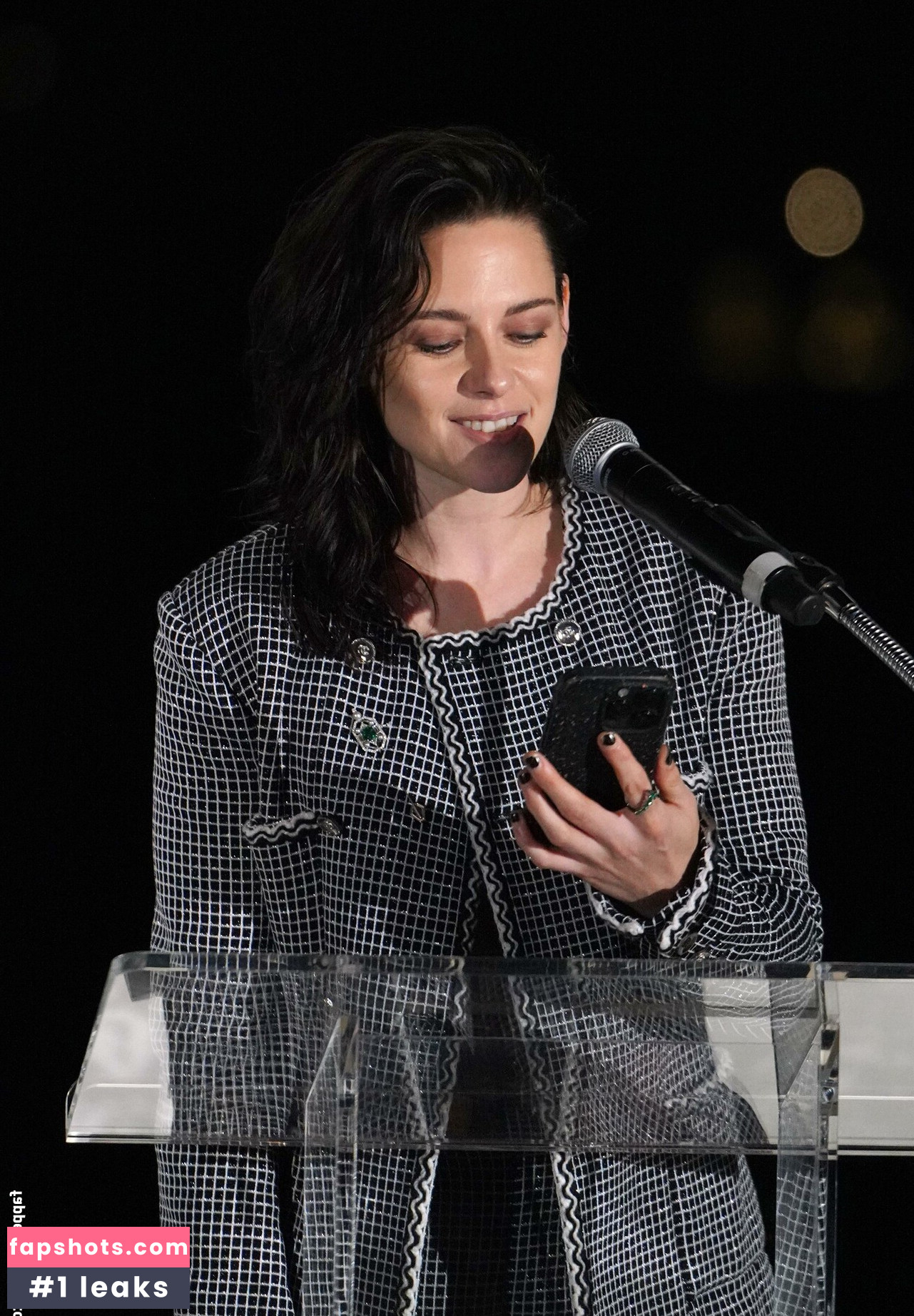 Kristen Stewart gallery photo #155