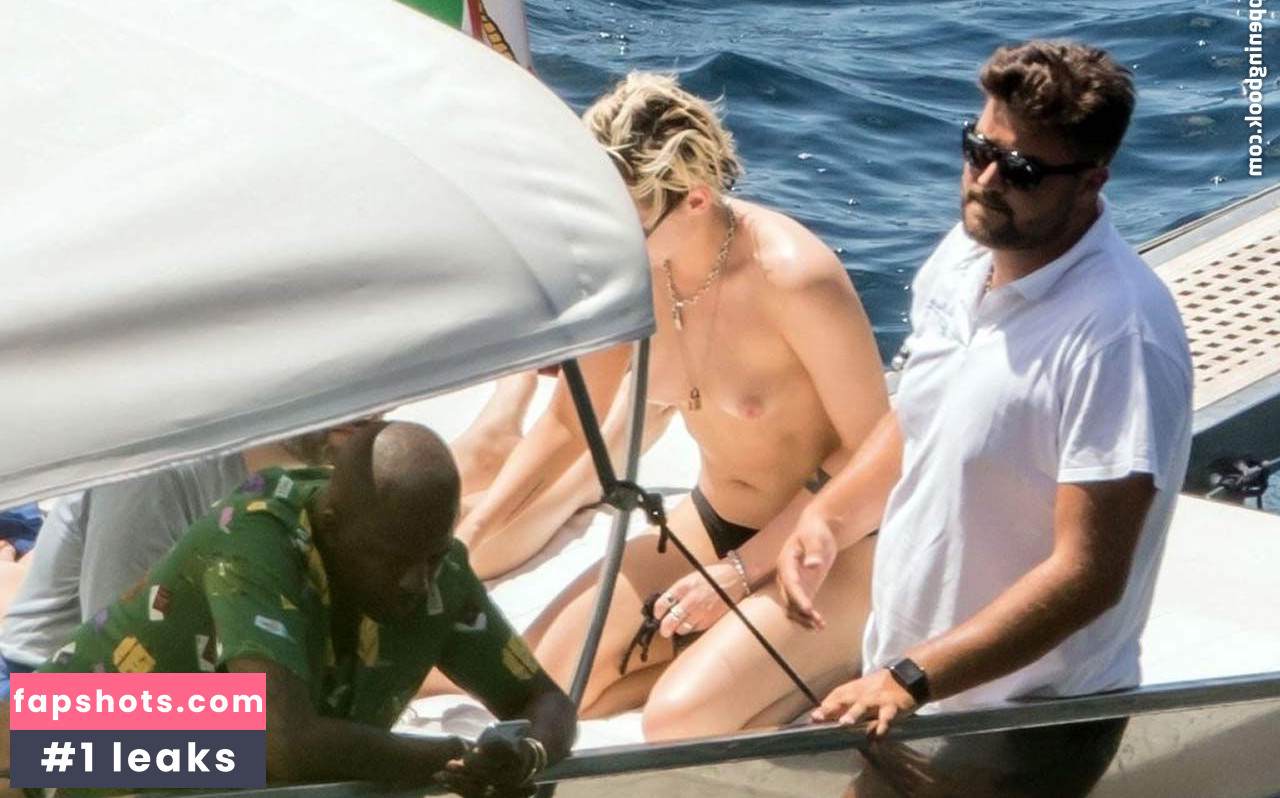 Kristen Stewart gallery photo #1871