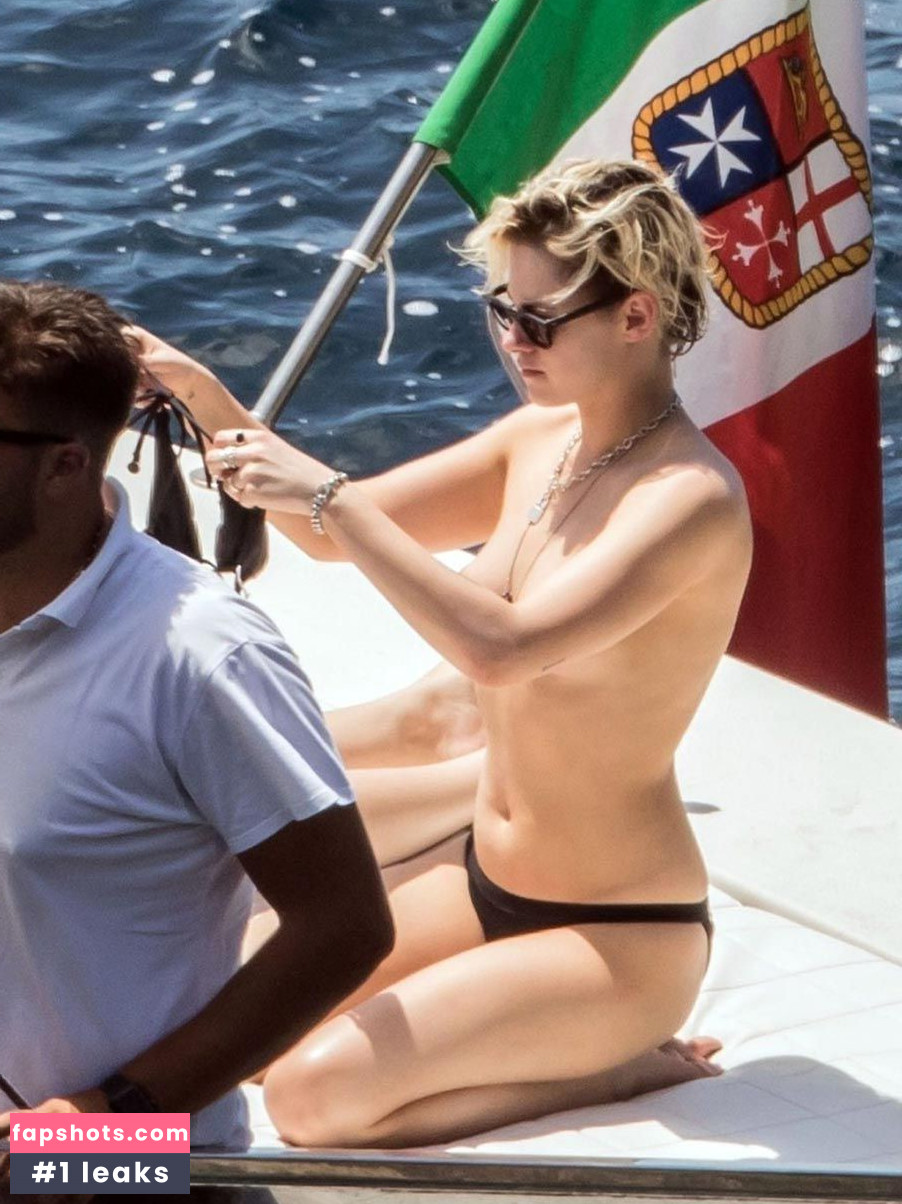 Kristen Stewart gallery photo #1873