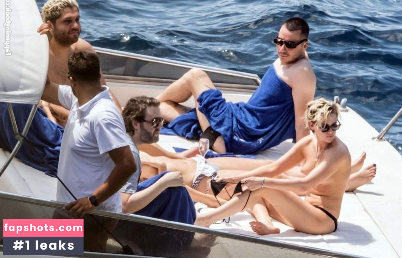 Kristen Stewart gallery photo #1877