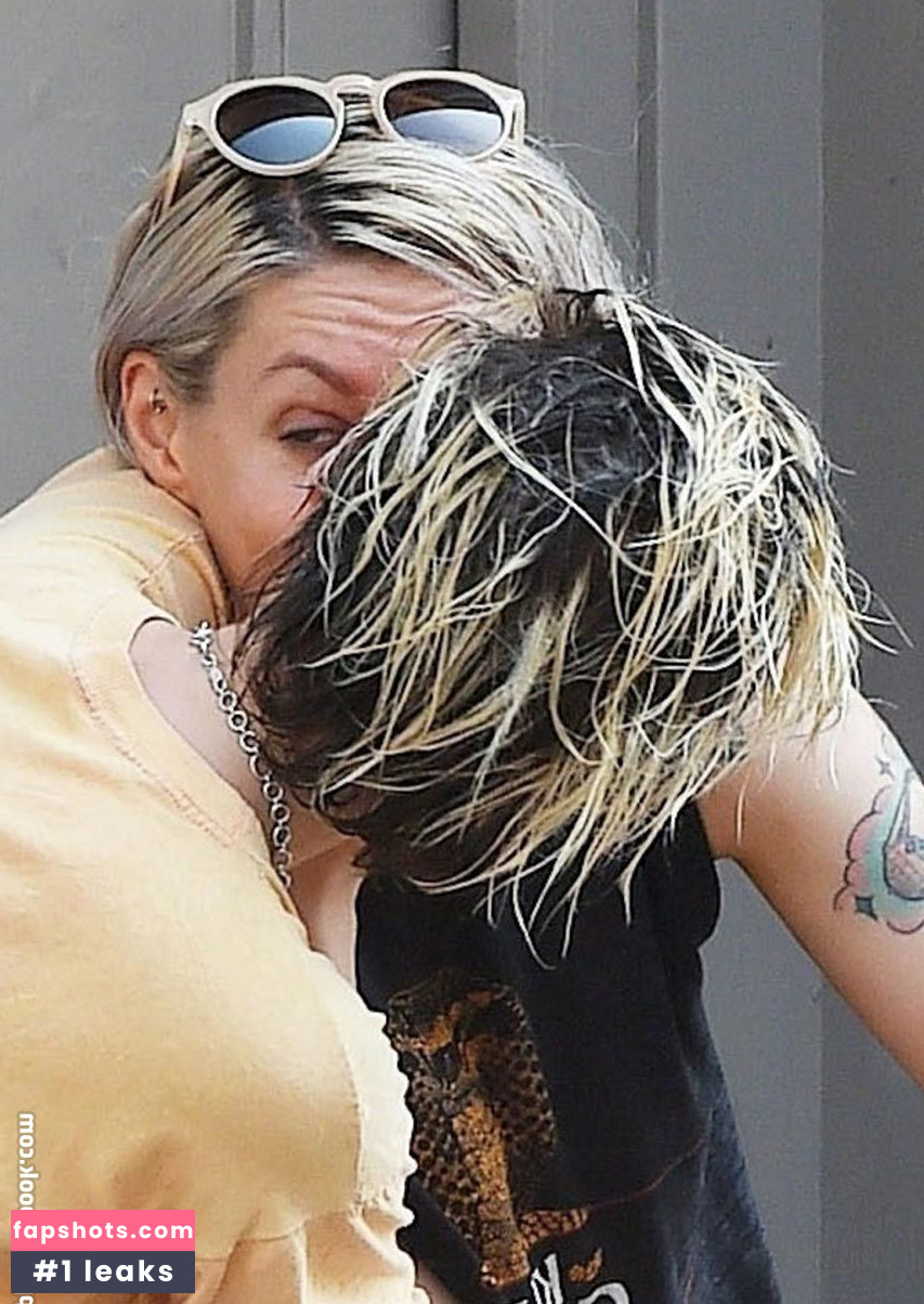 Kristen Stewart gallery photo #1965