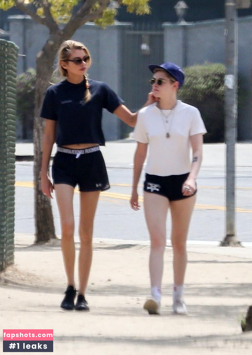 Kristen Stewart gallery photo #1971