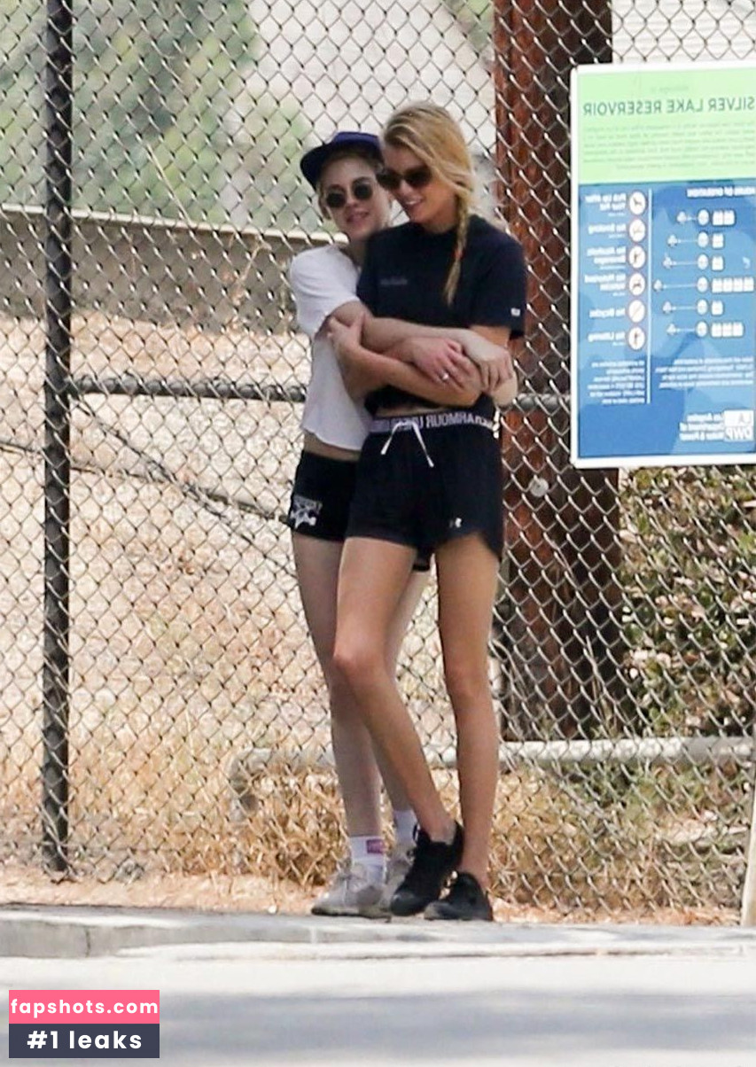 Kristen Stewart gallery photo #1977