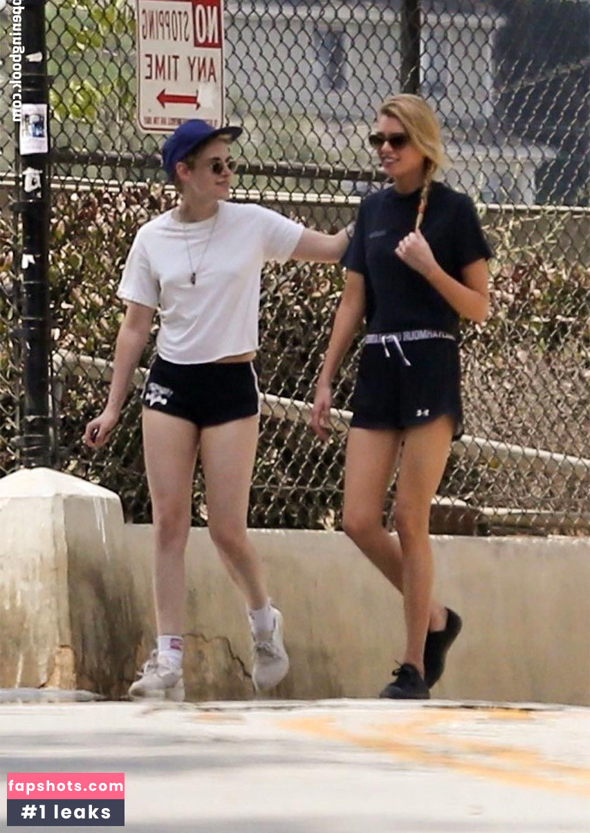 Kristen Stewart gallery photo #1979