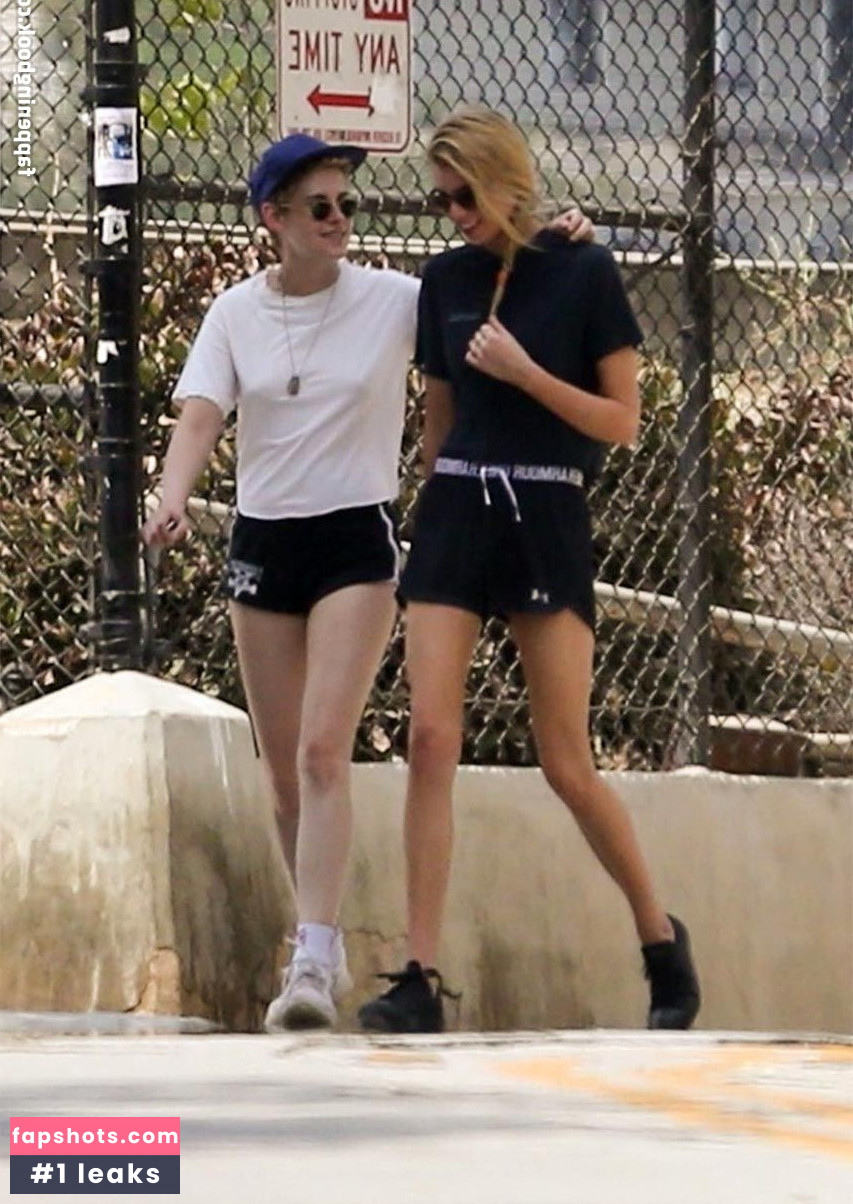 Kristen Stewart gallery photo #1980