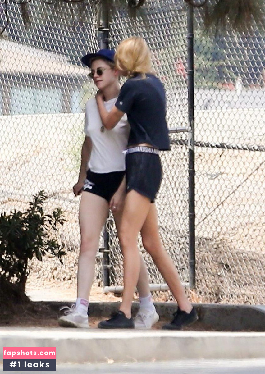 Kristen Stewart gallery photo #1989