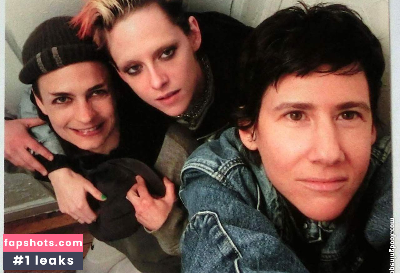 Kristen Stewart gallery photo #2045