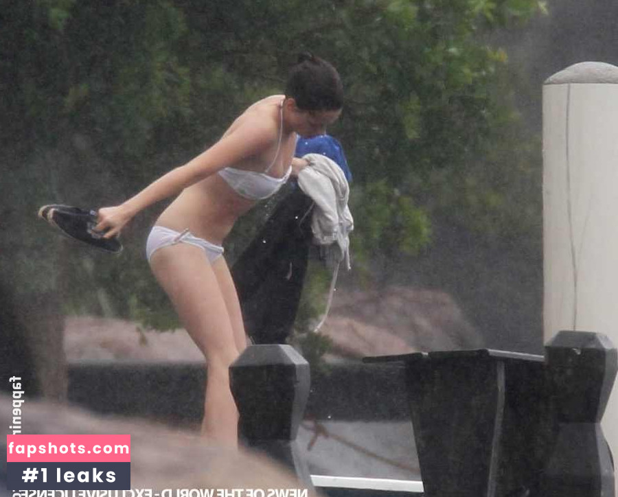 Kristen Stewart gallery photo #2933