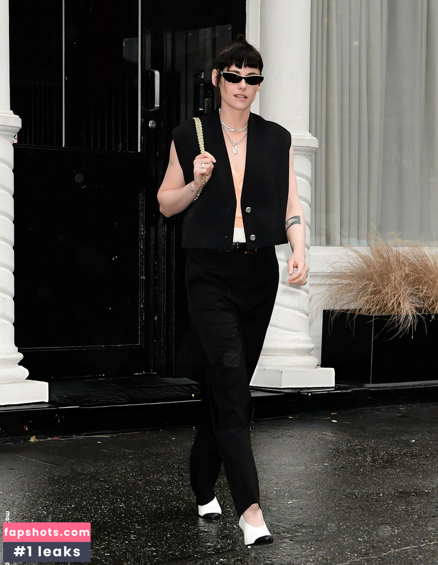 Kristen Stewart gallery photo #4