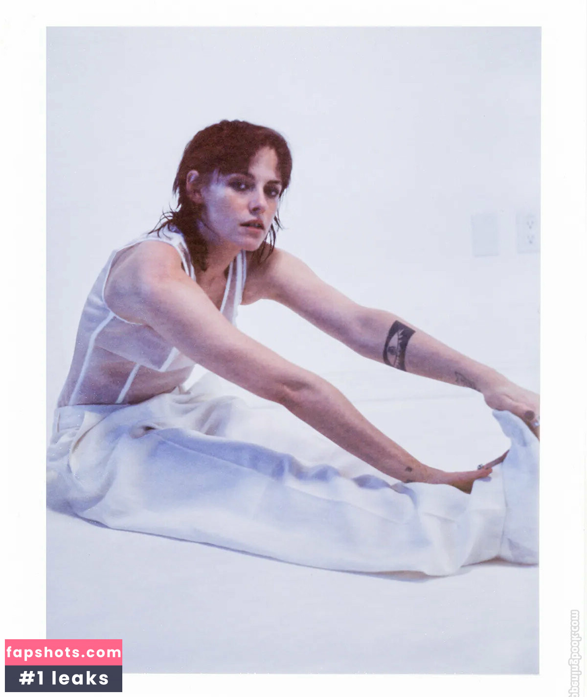 Kristen Stewart Nude Leaks OnlyFans Photos #417 - LeakJerk