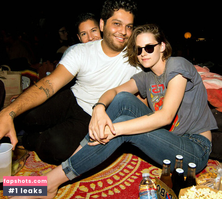 Kristen Stewart Nude Leaks OnlyFans Photos #472 - LeakJerk