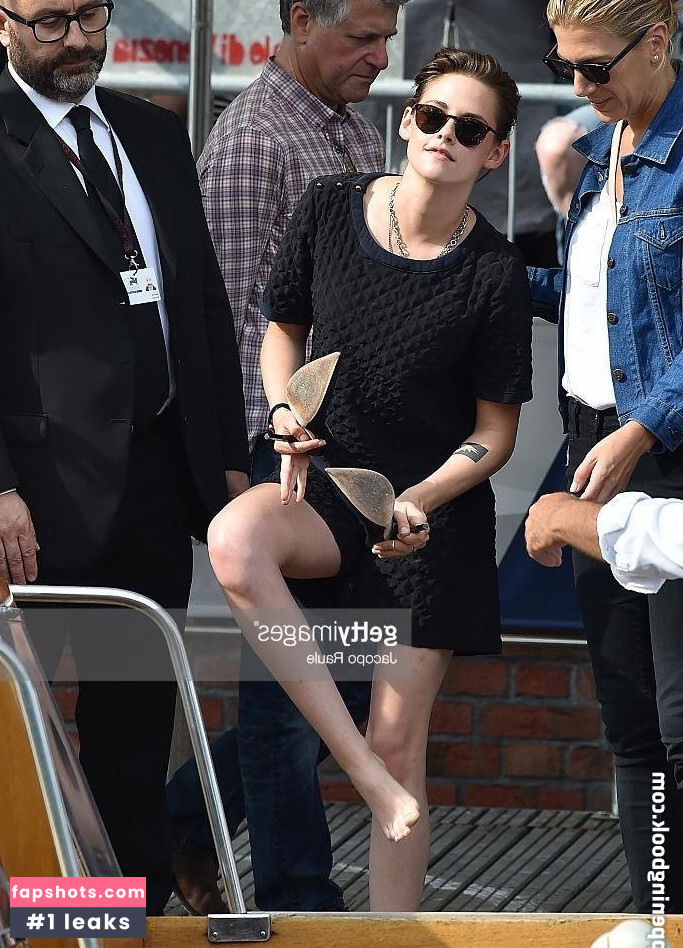 Kristen Stewart Nude Leaks OnlyFans Photos #478 - LeakJerk